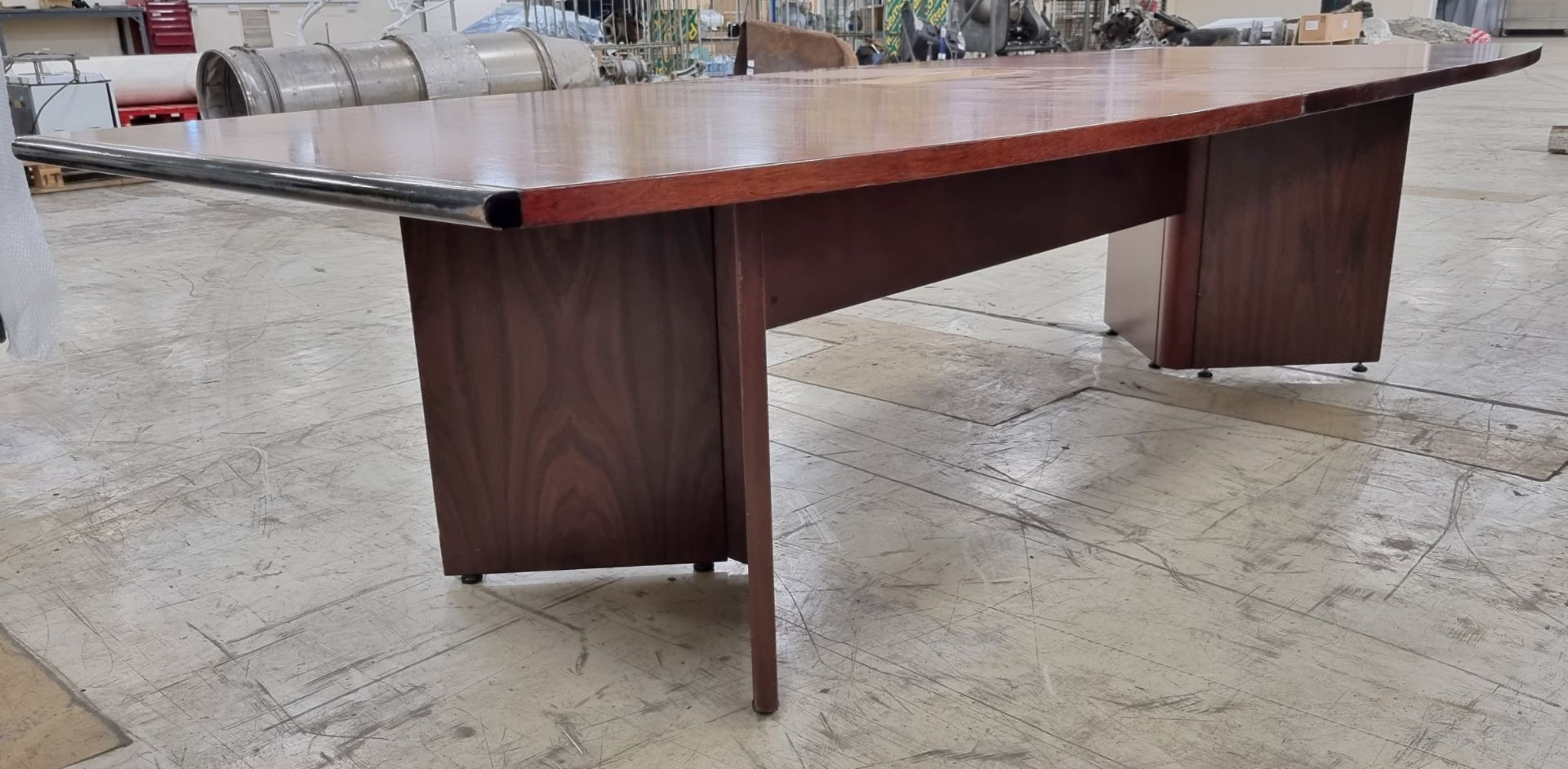 Rosewood 3 part sectional boardroom table on pedestal - L 2900 x W 1300mm - Image 12 of 15