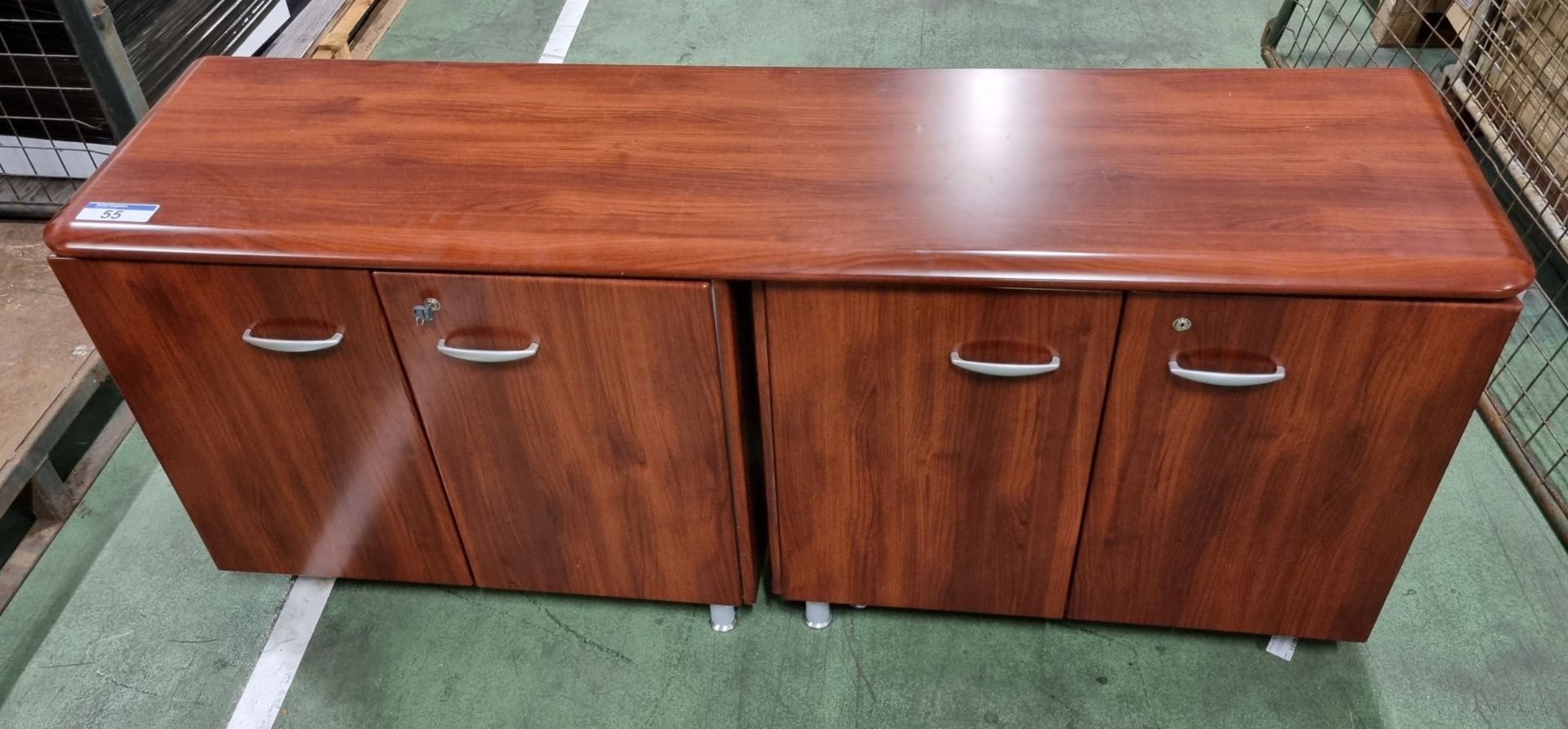 Rosewood 3 part sectional boardroom table on pedestal - L 2900 x W 1300mm - Image 3 of 15