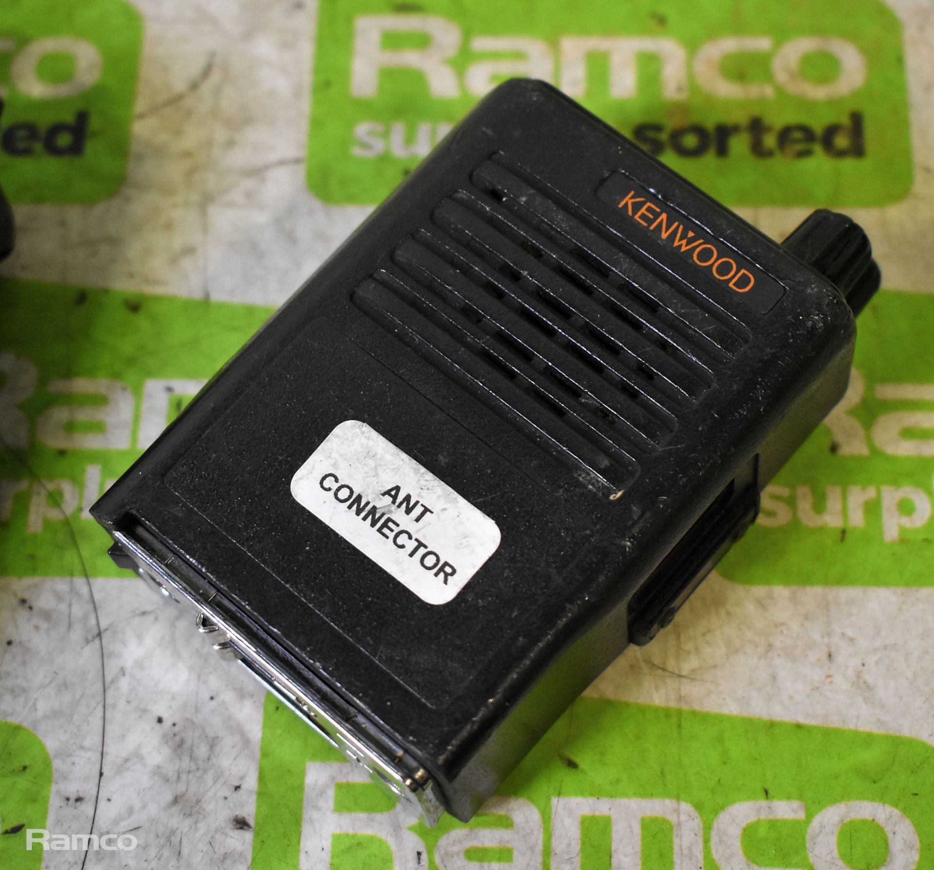 Approx 57x assorted two way radios - 19x Motorola GP900, 19x GP300, 10x Vertex, 1x Icom, 1x Maxon - Image 5 of 6