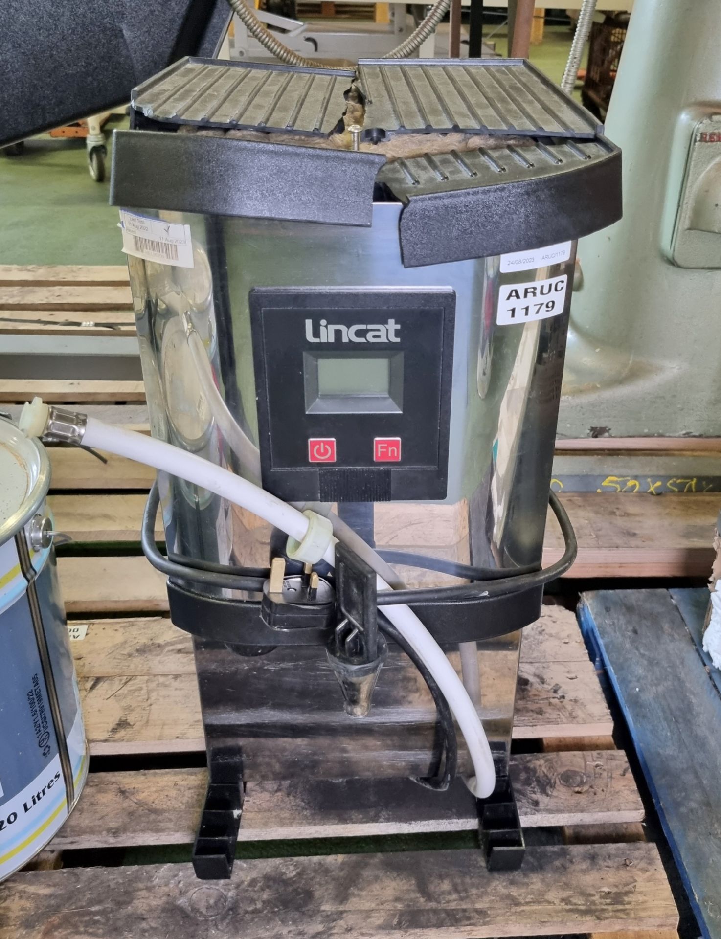 Lincat EB3F water boiler - W 280 x D 400 x H 660mm - damage to lid