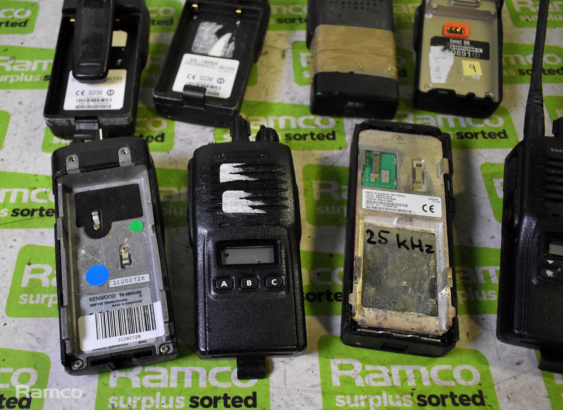 Approx 57x assorted two way radios - 19x Motorola GP900, 19x GP300, 10x Vertex, 1x Icom, 1x Maxon - Image 3 of 5