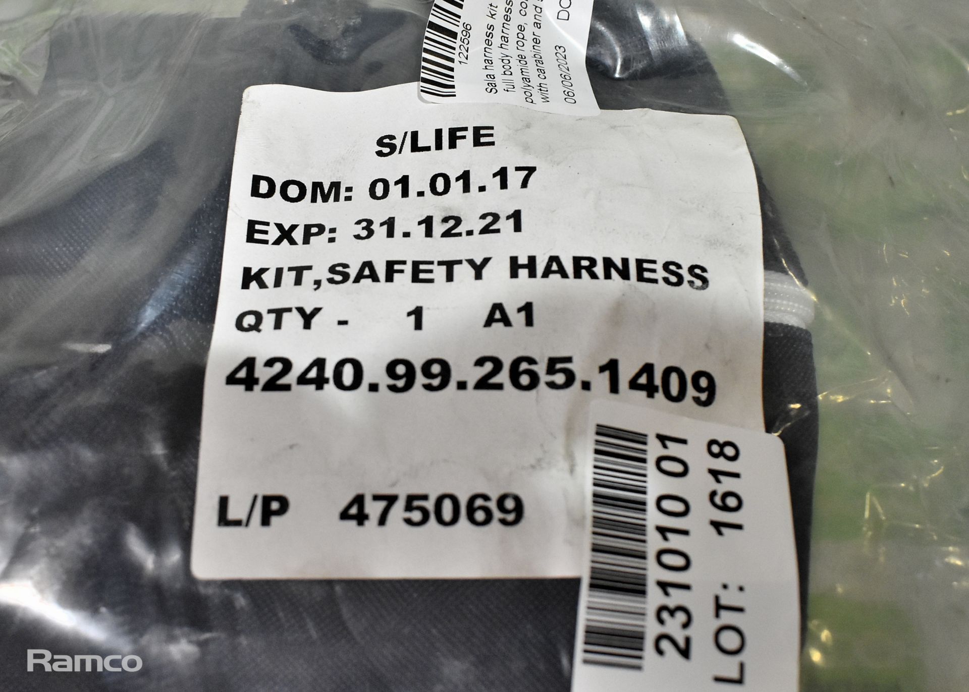 Sala harness kit - Sala 1112918 full body harness, 14mm x 5m polyamide rope - Image 3 of 5