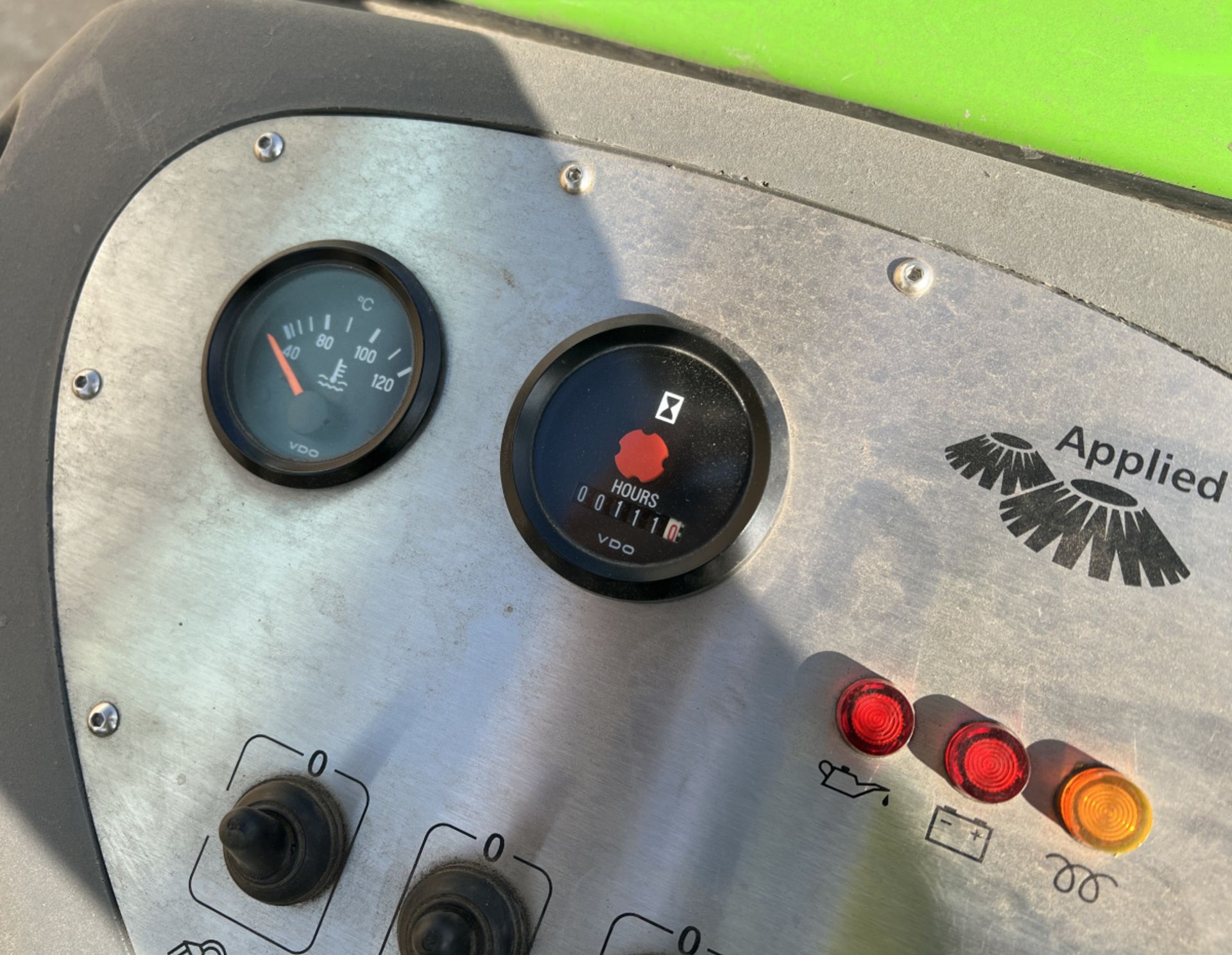 Green Machine 414RS diesel ride on sweeper - 111 hours - Bild 6 aus 15