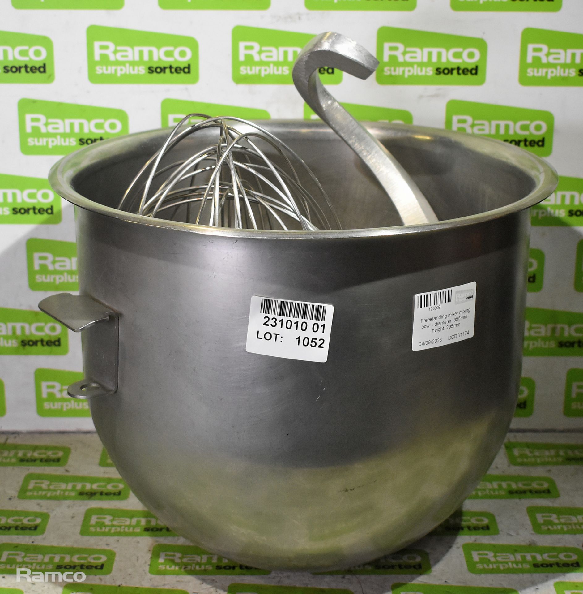 Freestanding mixer mixing bowl with attachments