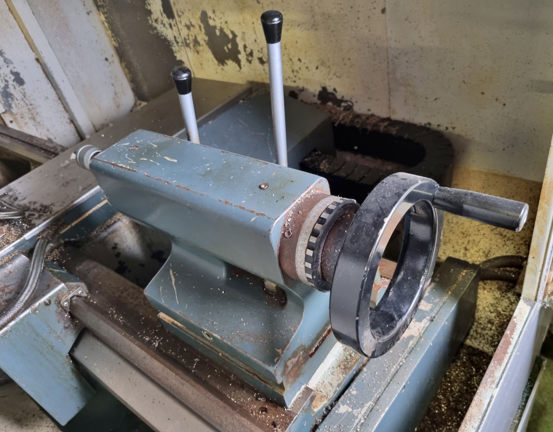 Harrison VHS 450 gap bed lathe with Cromar swarf & chip conveyor - SEE PICTURES FOR TOOLING - Image 6 of 17