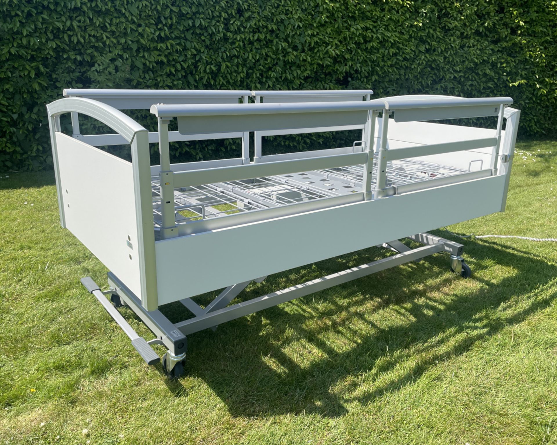 Wissner-Bosserhoff Sentida 6 hospital bed with Herida Argyll II dynamic airflow mattress - no pump - Image 11 of 23