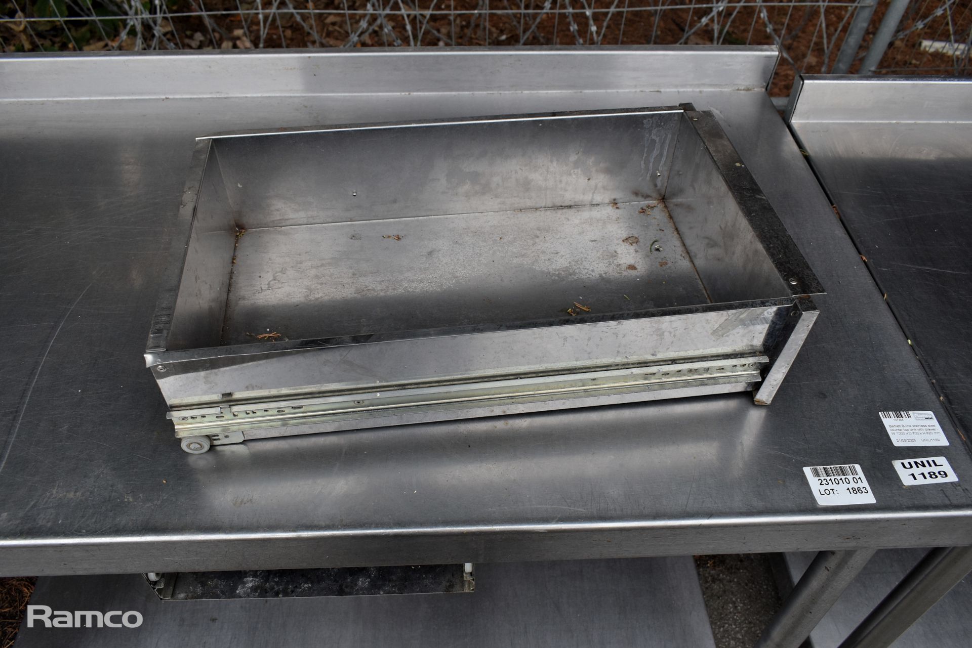 Bartlett B-line stainless steel counter top unit with drawer - W 1200 x D 700 x H 820 mm - Bild 2 aus 3