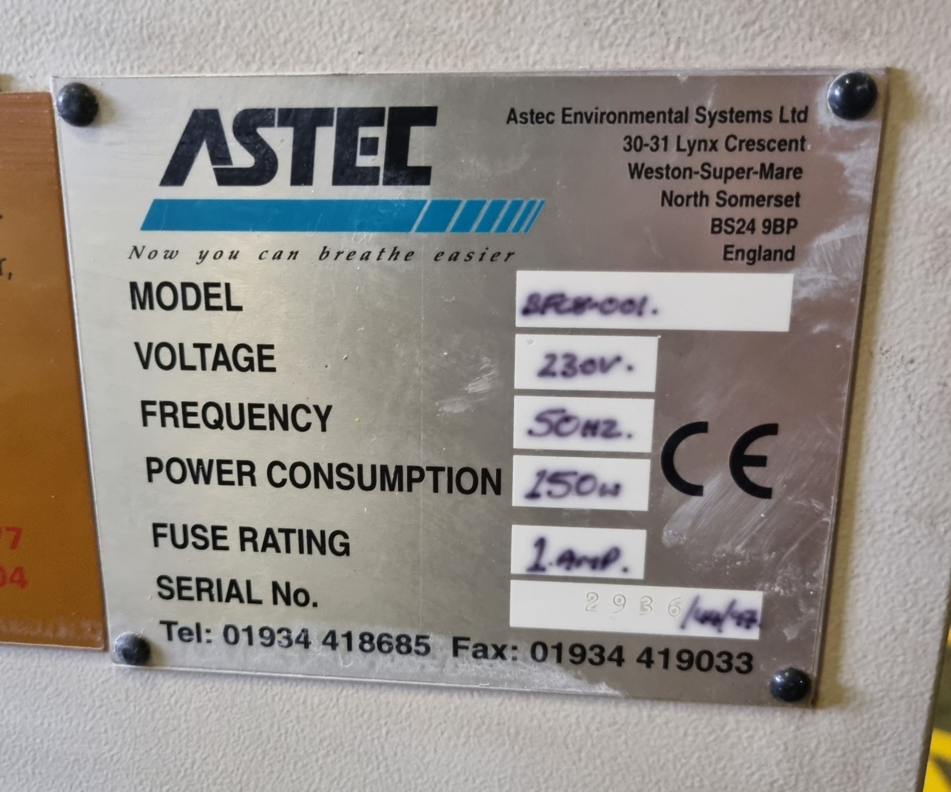 Astec Monair BEC8-001 fume cabinet, Teledyne ISCO combi flash RF chromatography system - s/n 208E201 - Bild 14 aus 14