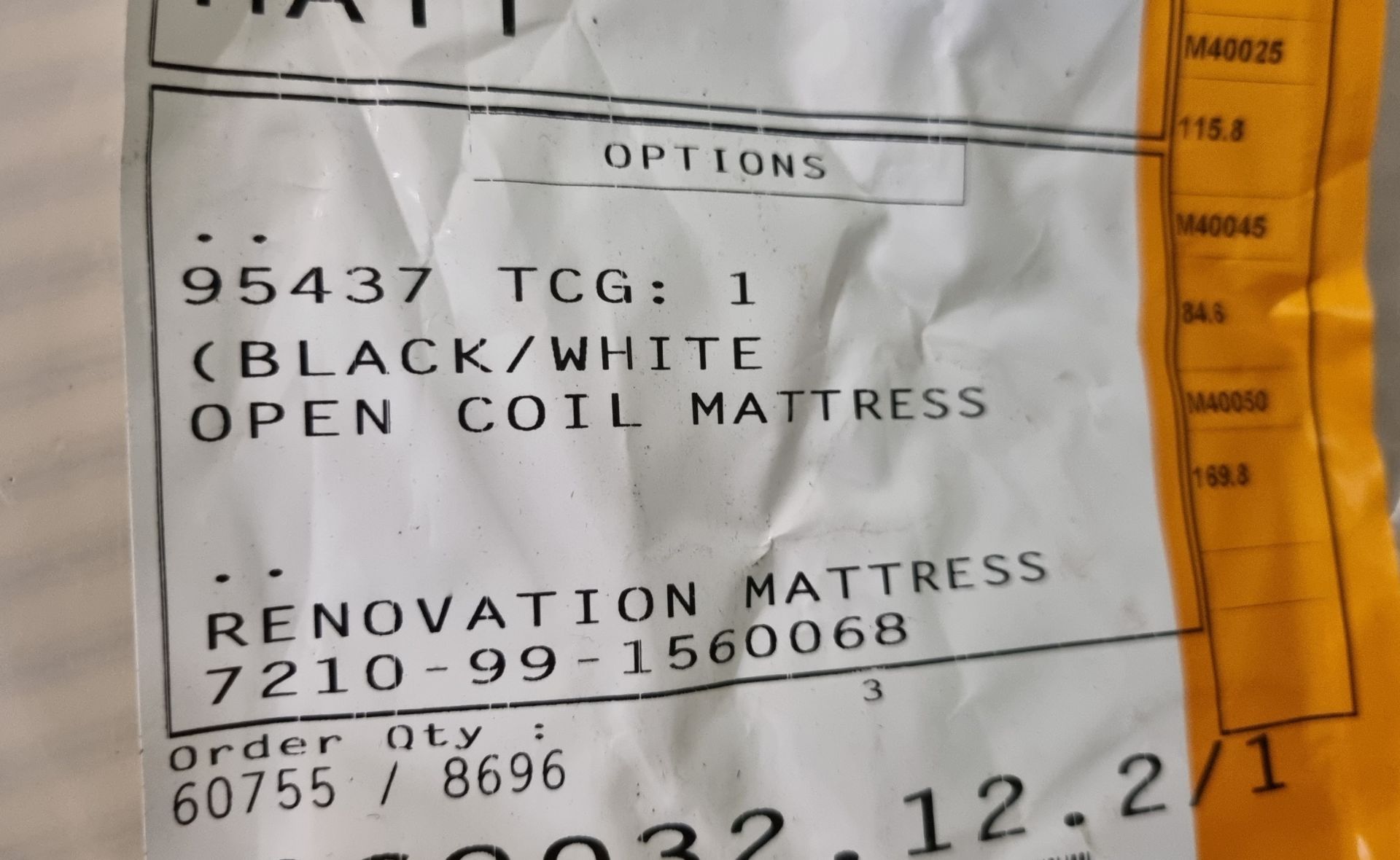 7x Black & white open coil single mattresses - discoloured due to being in storage - Bild 4 aus 4