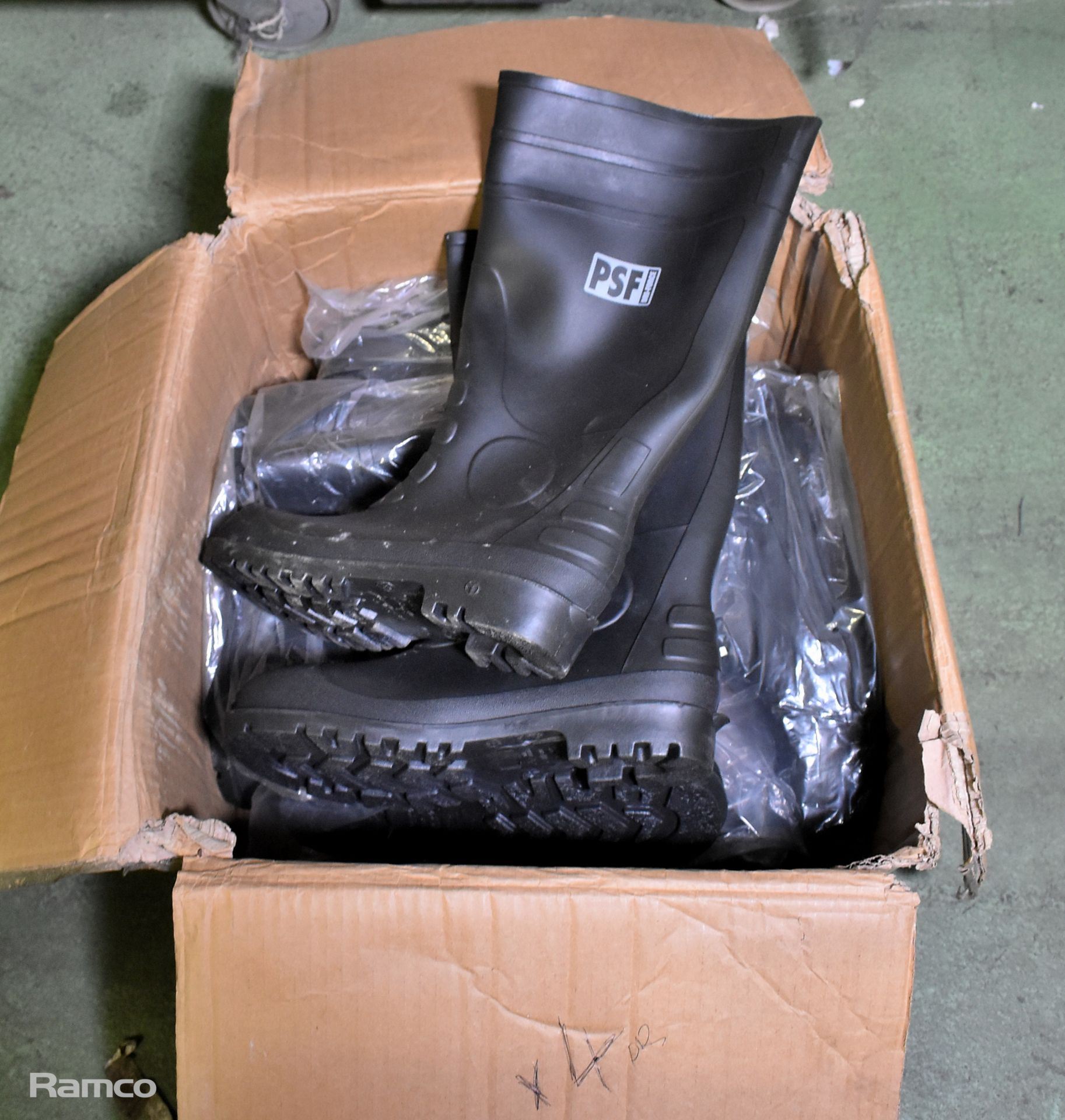 4x pairs of PSF Dri-Force black wellington boots - size: UK 11 - EU 46