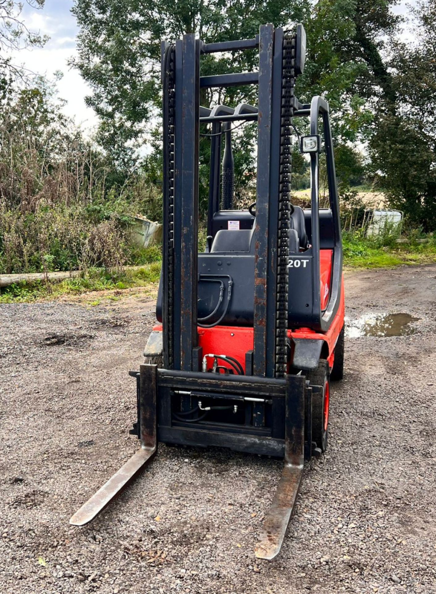Linde H20T gas forklift - Sold as working but with a hydraulic leak so needs a repair - 4956 hours - Bild 10 aus 11