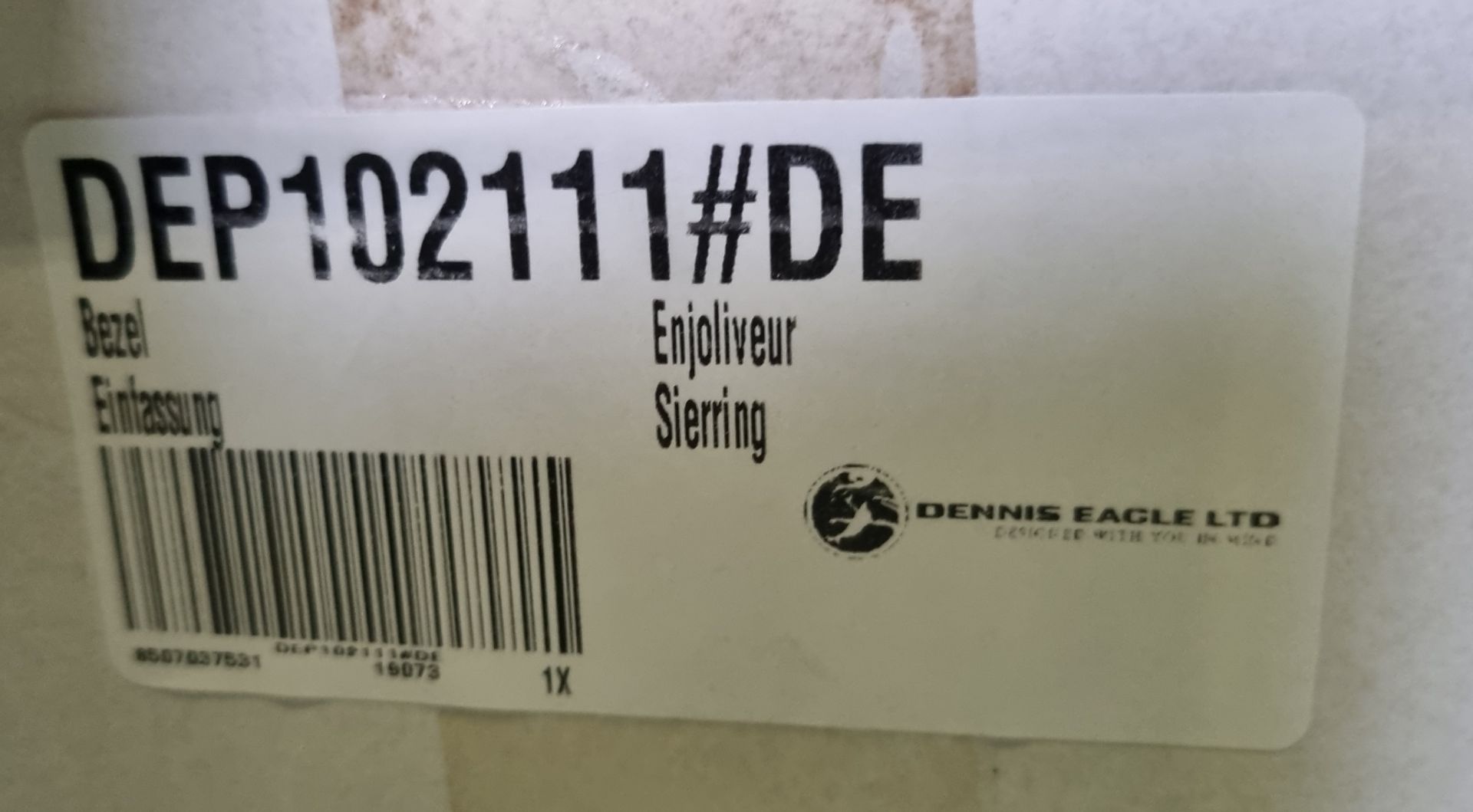 Dennis Eagle Ltd vehicle parts and spares - oil pumps, DE connect power harnesses, retainer rubbers - Image 2 of 13