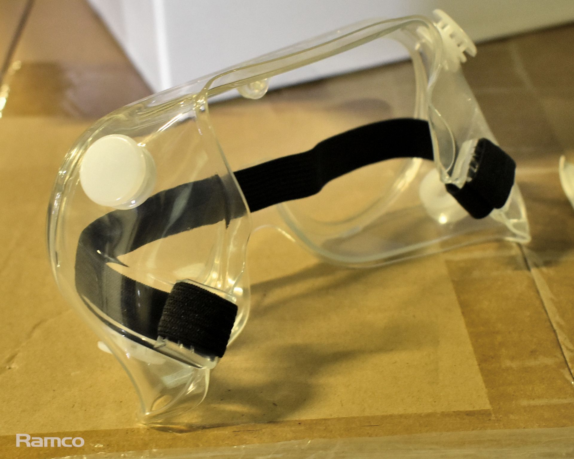 12x boxes of Tapmedic protective goggles - 150 pairs per box - Bild 3 aus 3