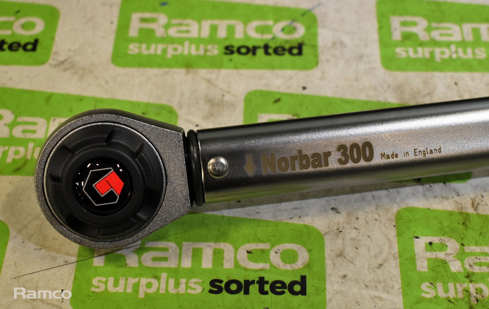 Norbar 300 1/2 inch torque wrench - 60 - 300nm (45 - 220 lbf.ft0) - Image 2 of 6