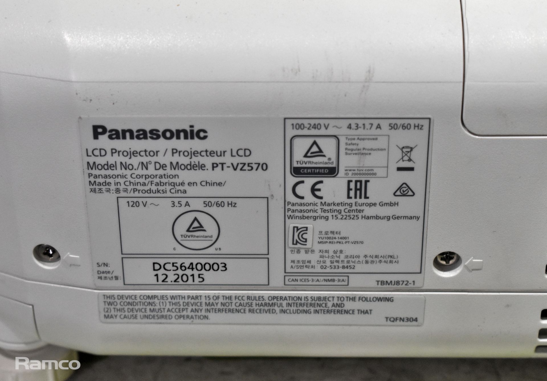 Panasonic PT-VZ570 desktop projector - Bild 3 aus 3