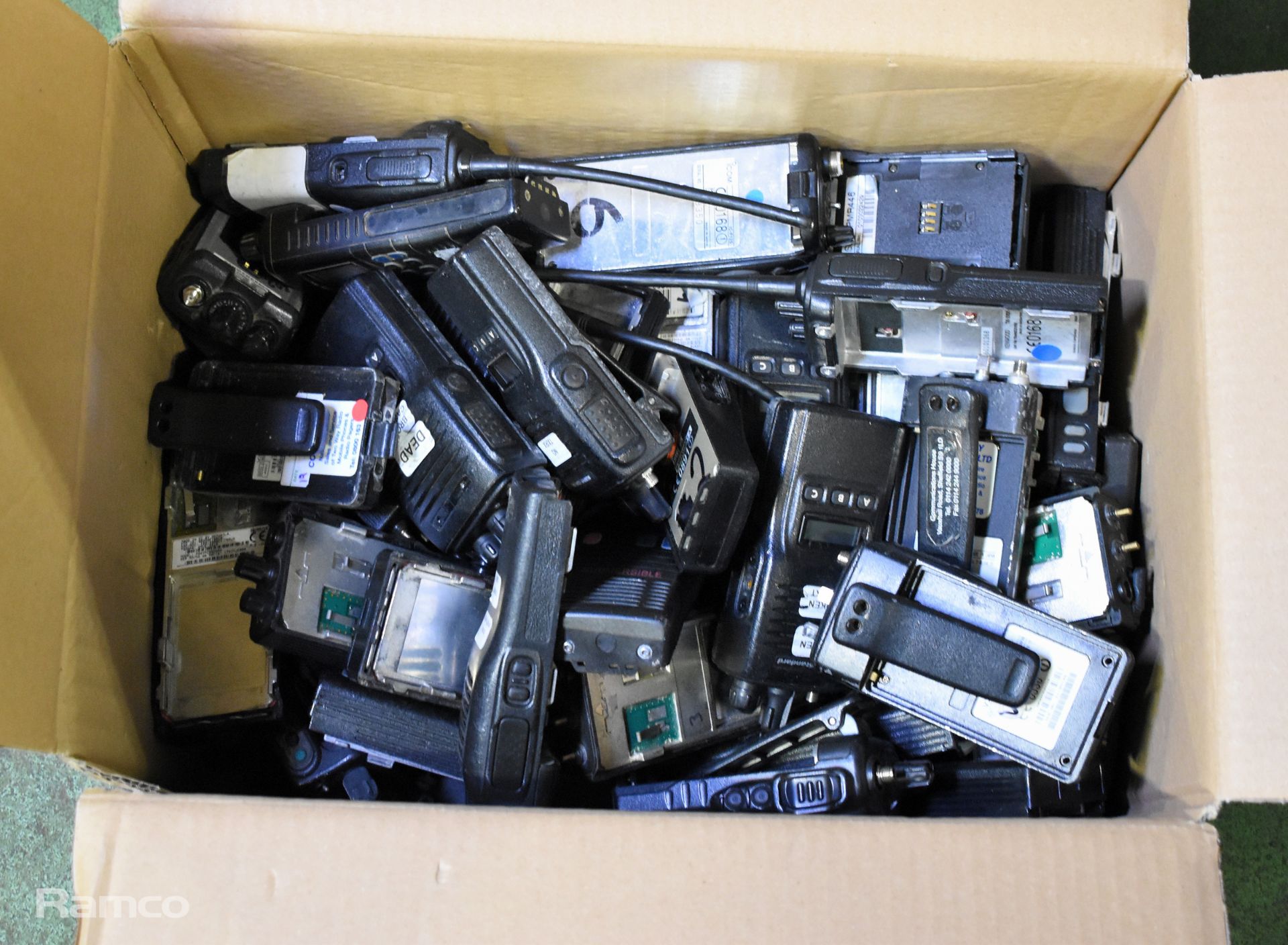 Approx 57x assorted two way radios - 19x Motorola GP900, 19x GP300, 10x Vertex, 1x Icom, 1x Maxon - Image 2 of 8