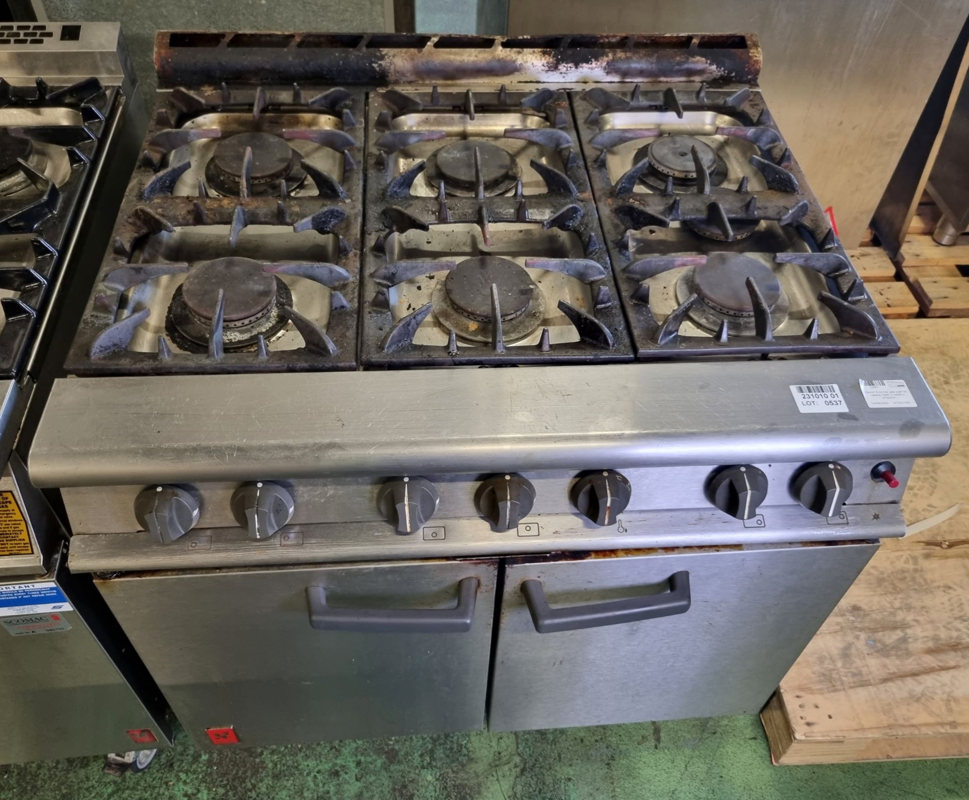 Falcon 6-burner gas oven on castors - H 890 x W 900 x D 790mm - Image 2 of 5