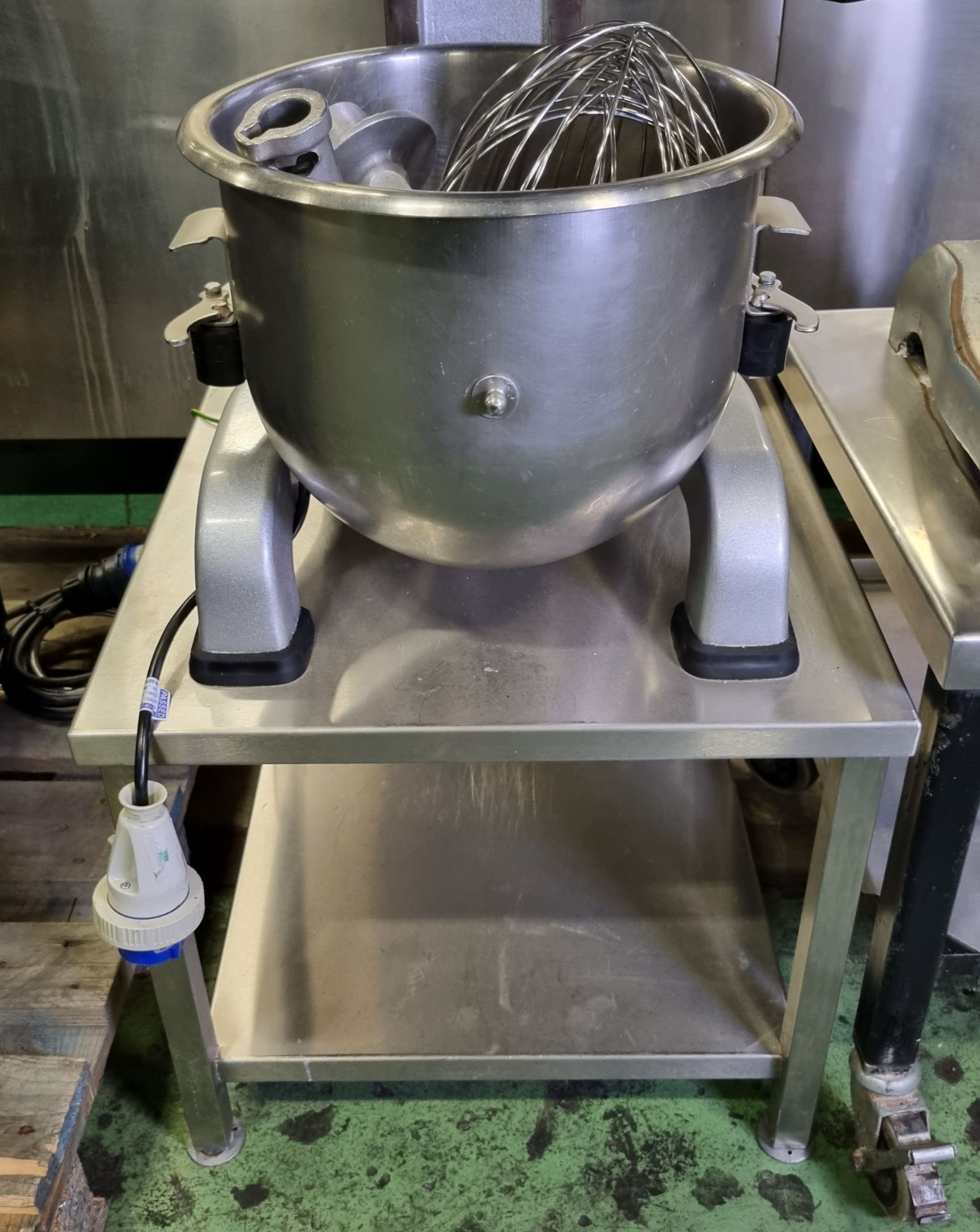 Blue Seal XPBM20AT 20L freestanding planetary mixer with 3 mixing attachments - Image 5 of 5