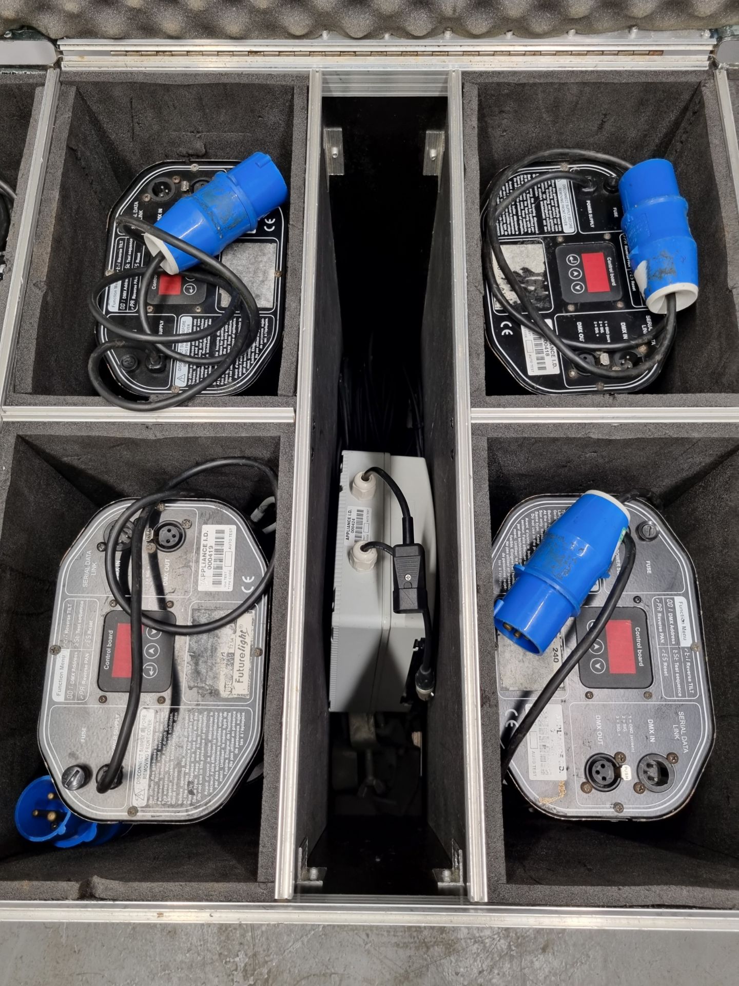 8x Futurelight SC240 scanners with EX1 controller in flightcase - L 1000 x W 640 x H 720mm - Image 10 of 11