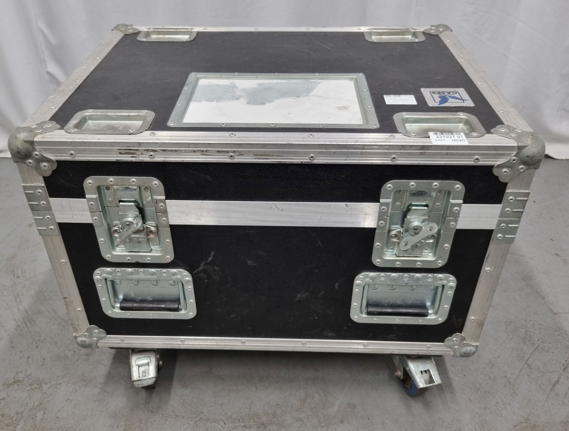 4x SGM G1 beam lights in charging case - W 800 x D 600 x H 630mm - Image 6 of 6