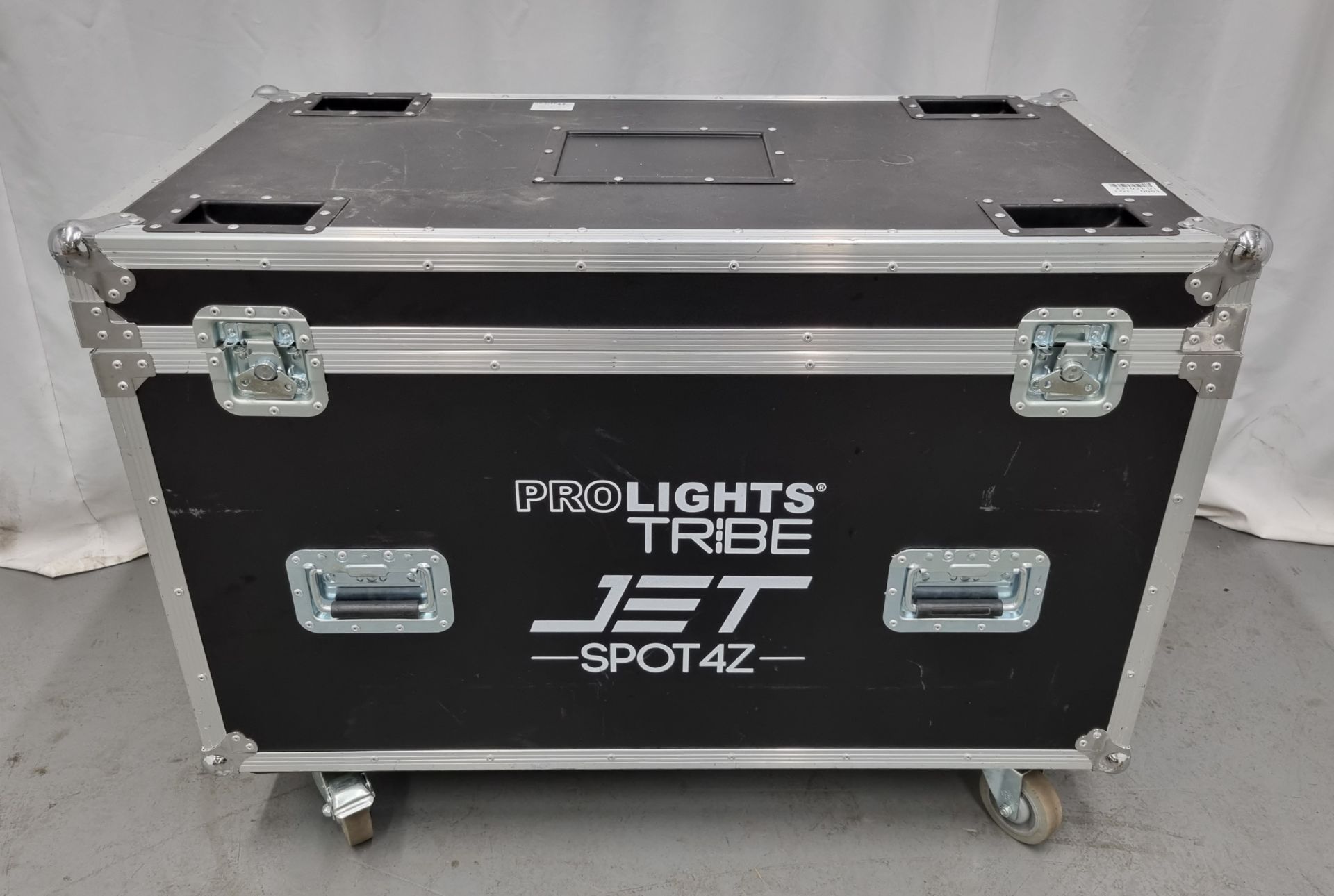 4x Prolights jetspot 4z with flightcase, hanging brackets and safety bonds. S/N: 052401118064 - Image 14 of 14