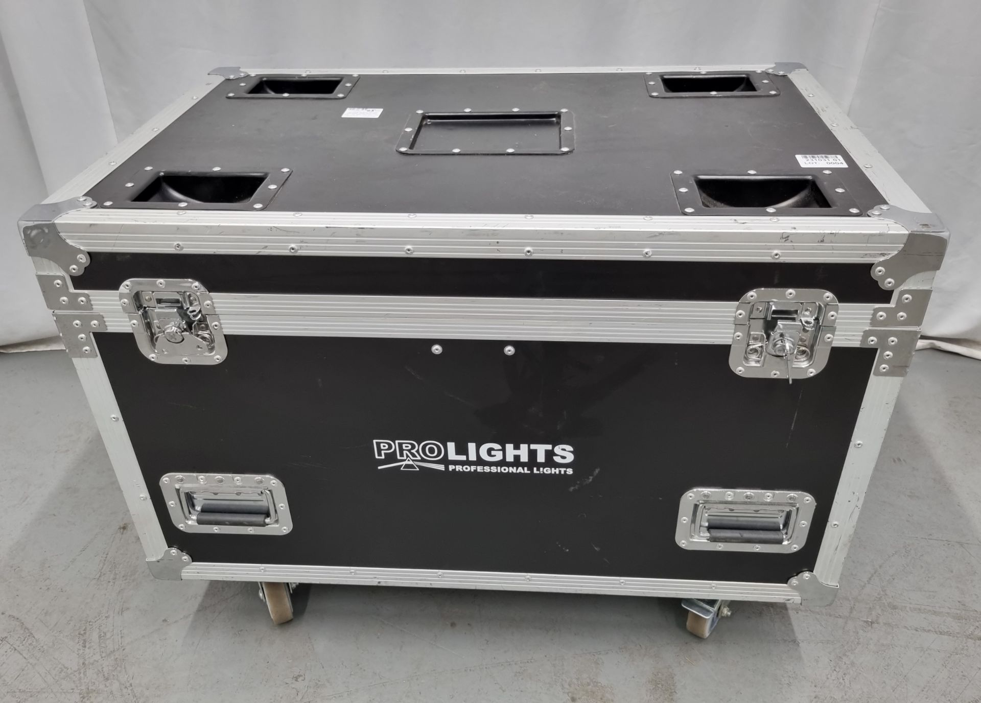 4x Prolights Stark 400 with flightcase, hanging brackets and safety bonds. S/N:045491016266 - Image 13 of 13