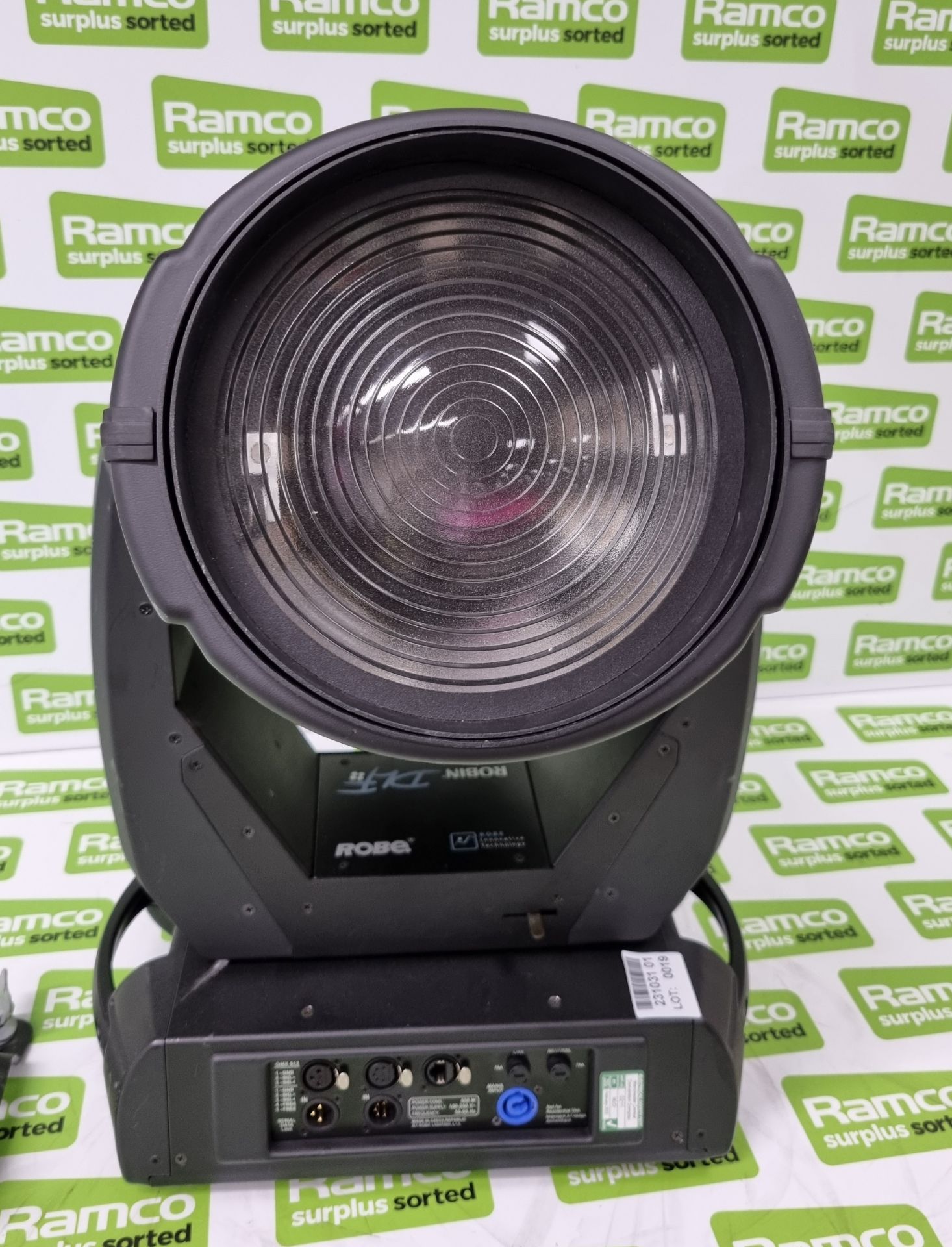 Robe Robin DLF Wash 550 watt RGBW moving head fresnel spot lamp SPARES OR REPAIRS - Image 7 of 9