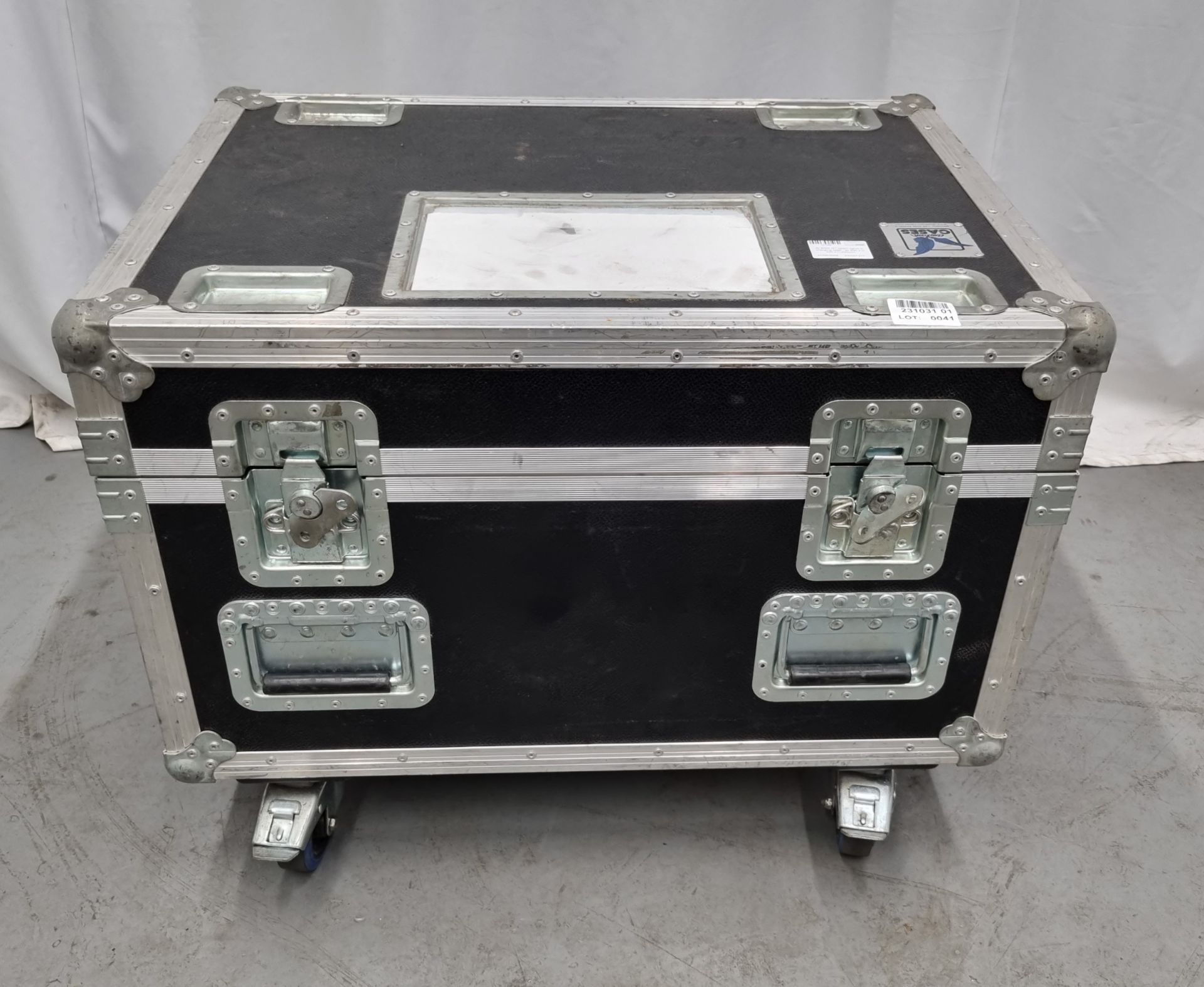 4x SGM G1 beam lights in charging case - W 800 x D 600 x H 630mm - Image 7 of 7