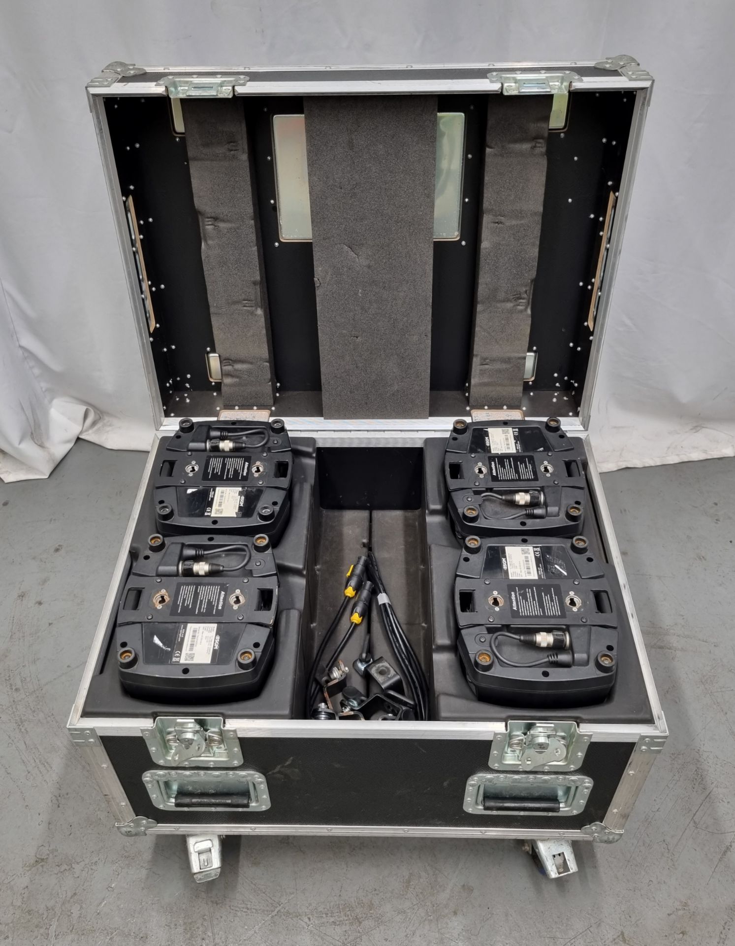 4x SGM G1 beam lights in charging case - W 800 x D 600 x H 630mm - Image 5 of 6