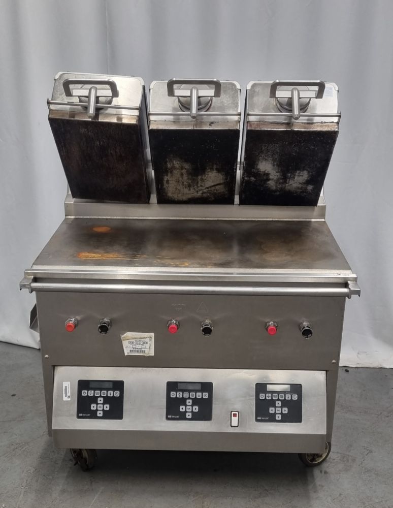 Online auction of 2x Taylor Commercial Foodservice Clamshell Grills direct from a large burger chain