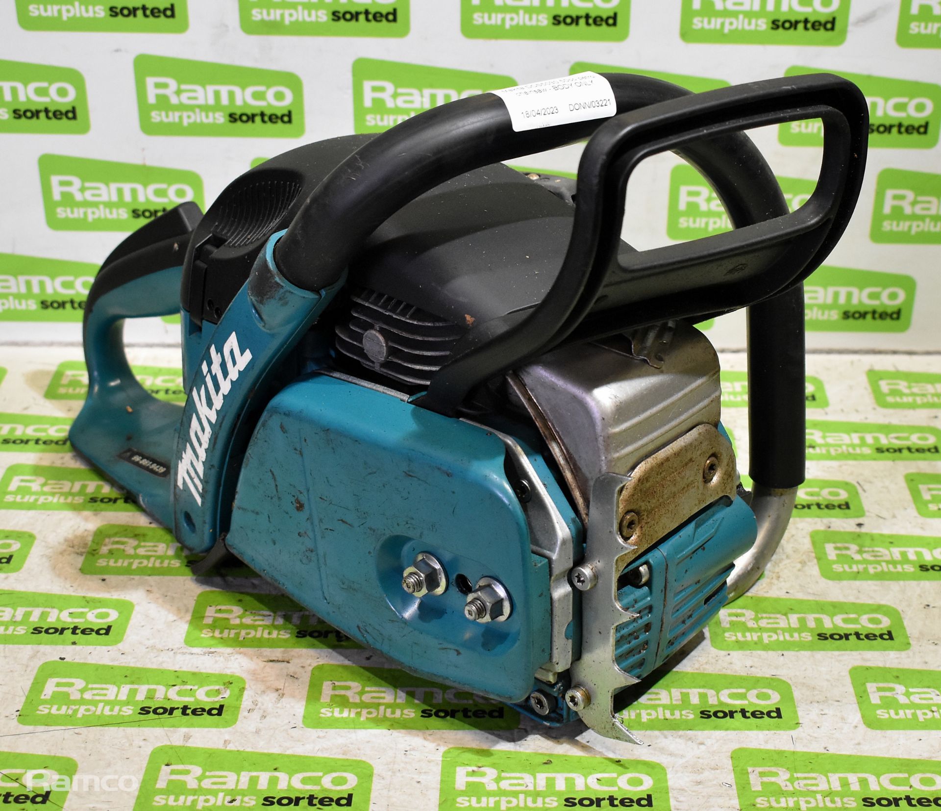 4x Makita DCS5030 50cc petrol chainsaws - BODIES ONLY - AS SPARES OR REPAIRS - Image 13 of 21