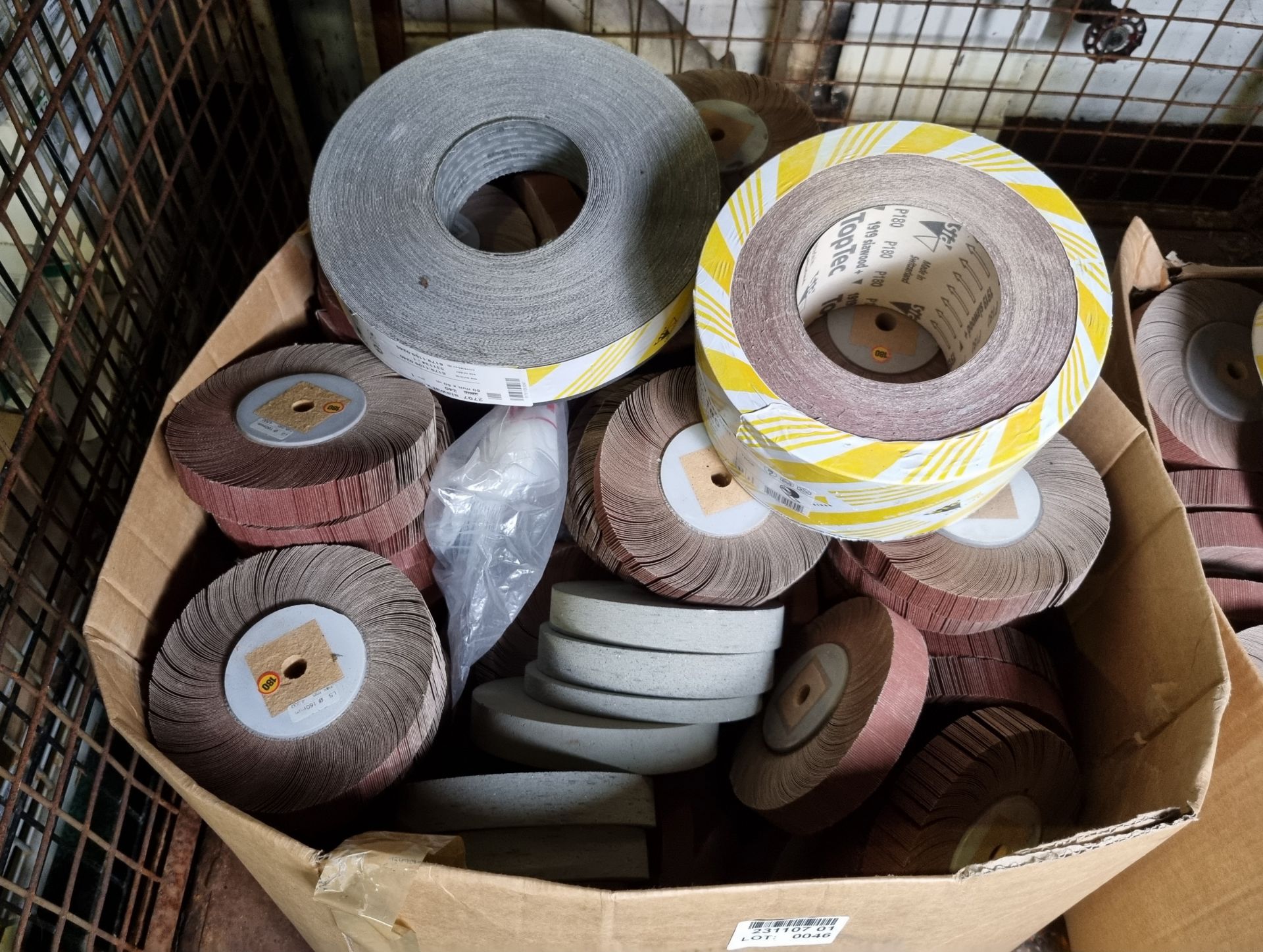 DIY consumables - 180 abrasive wheels and sandpaper - Image 2 of 4