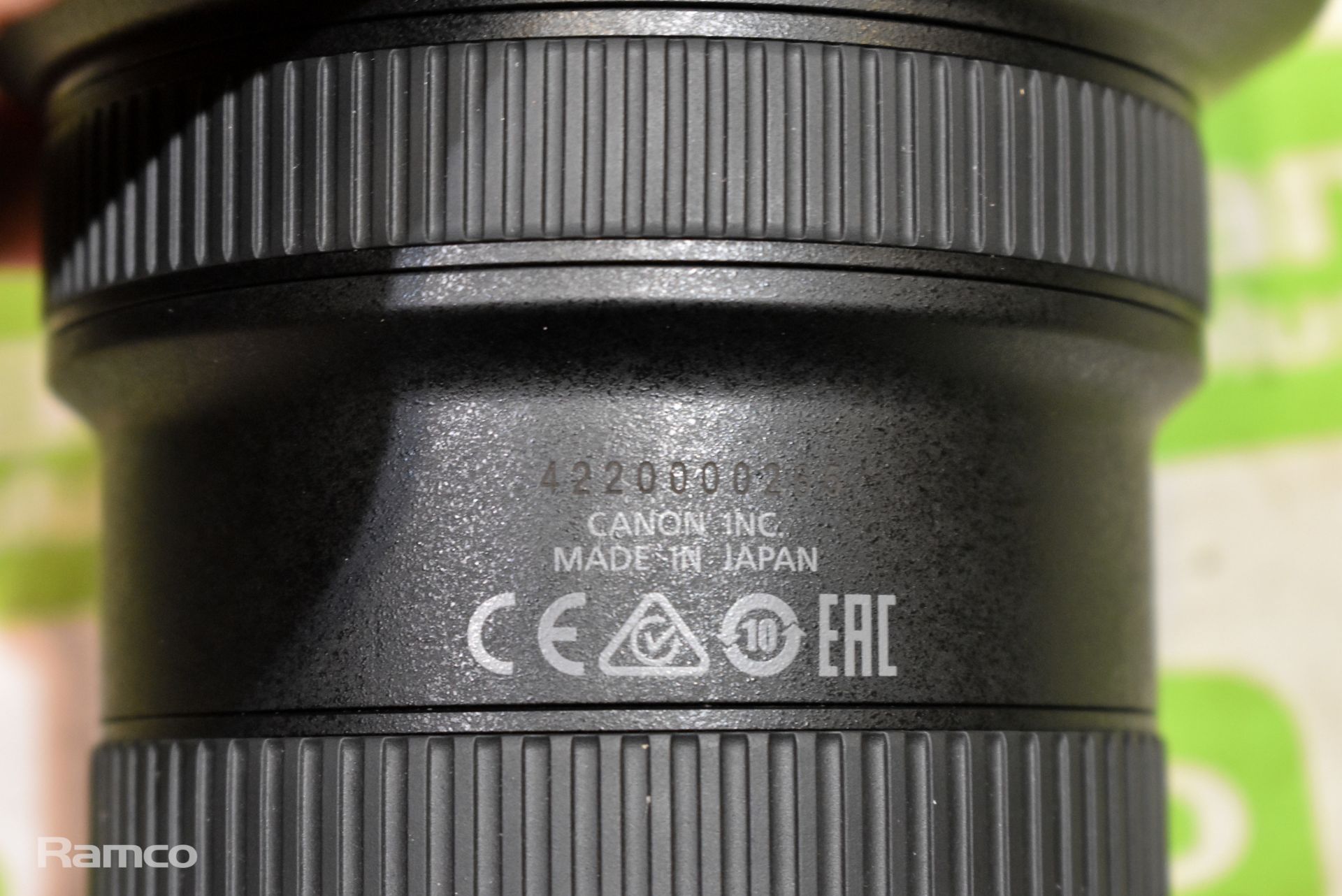 Canon Zoom lens EF 11-24mm F/4 L USM - 11-24mm Ultrasonic - lens cover, bag - Bild 6 aus 8