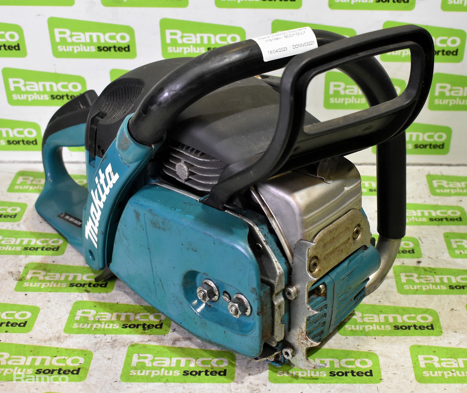 4x Makita DCS5030 50cc petrol chainsaws - BODIES ONLY - AS SPARES OR REPAIRS - Image 3 of 21