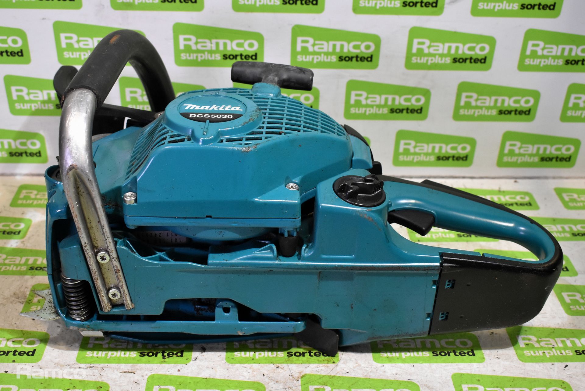 4x Makita DCS5030 50cc petrol chainsaws - BODIES ONLY - AS SPARES OR REPAIRS - Image 21 of 21