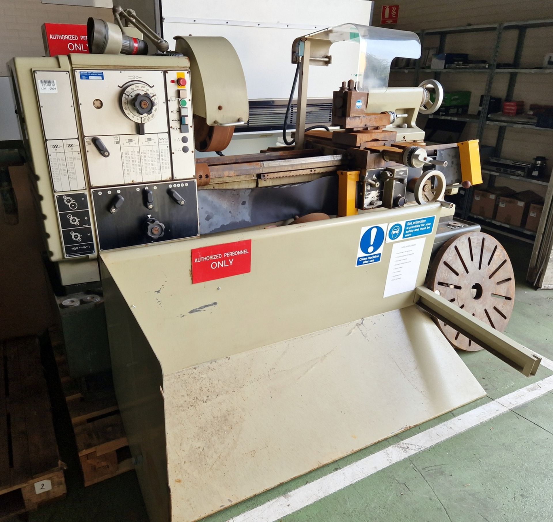 Harrison M500 gap bed lathe - 415V - 50Hz - Image 2 of 18