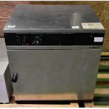 Memmert UM500 laboratory oven - W 720 x D 570 x H 750mm