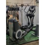 Life Fitness 95X elliptical cross trainer (damage to casing) - L 2150 x W 700 x H 1650mm