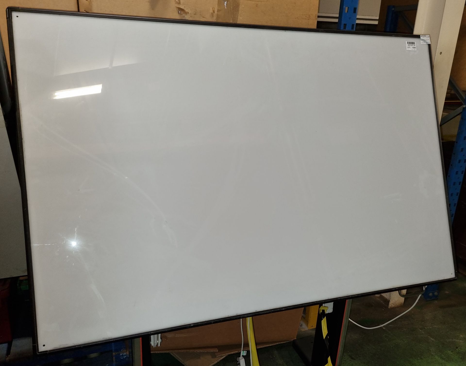 Portable 74 inch folding light board table - 1610mm long - COLLECTION ONLY DUE TO SIZE - Bild 2 aus 4