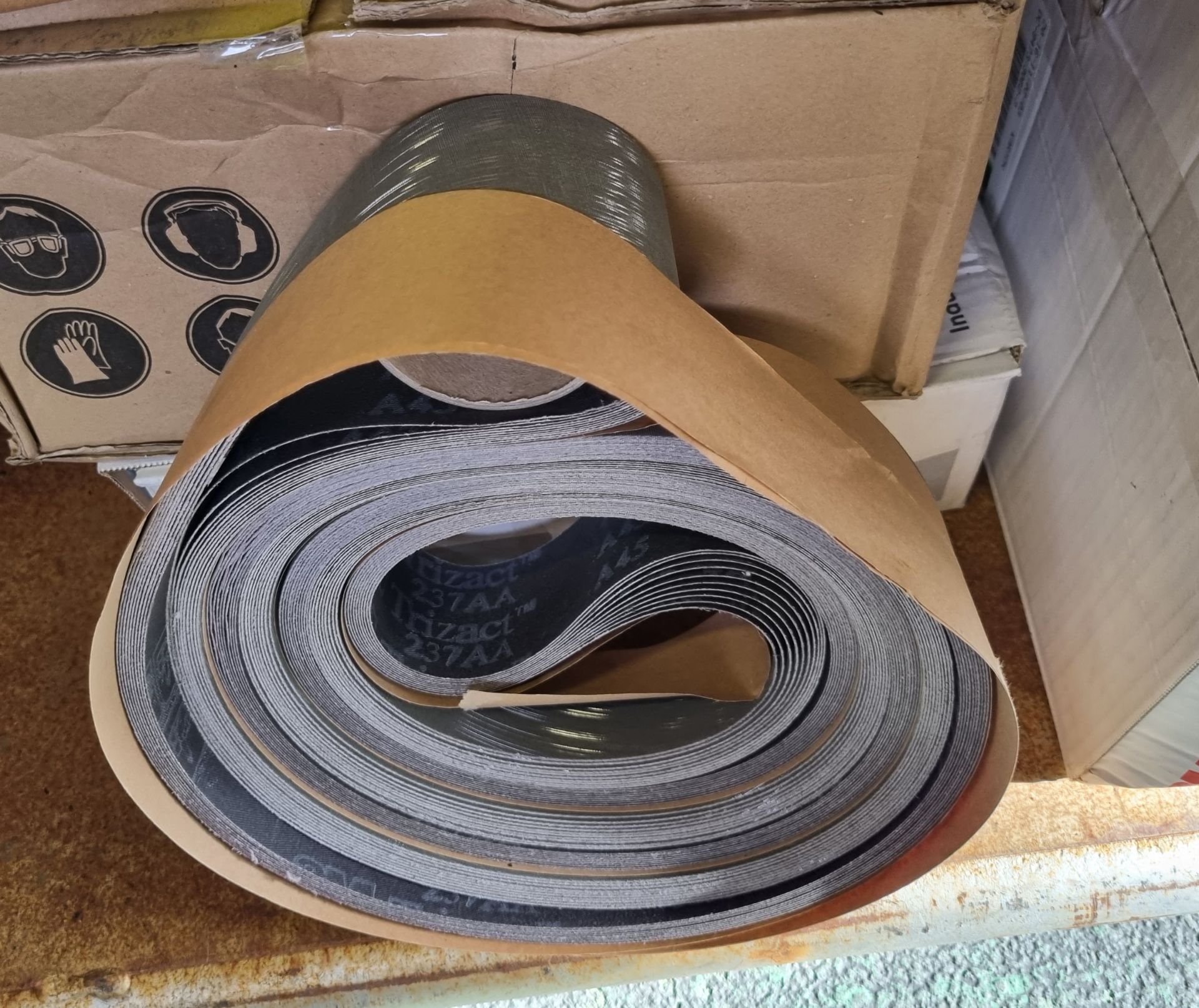 DIY consumables - assorted sanding belts, twiststrips and 13x Scotch-Brite 203 x 25 x 26mm deburring - Bild 9 aus 12