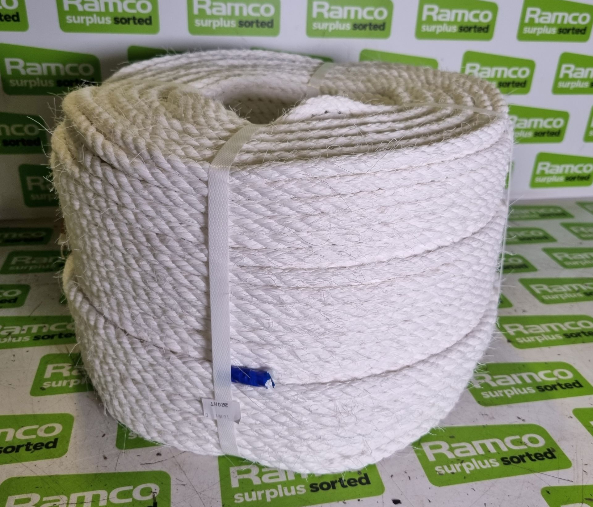 1x reel of White polypropylene fibrous rope - 10mm x 220m