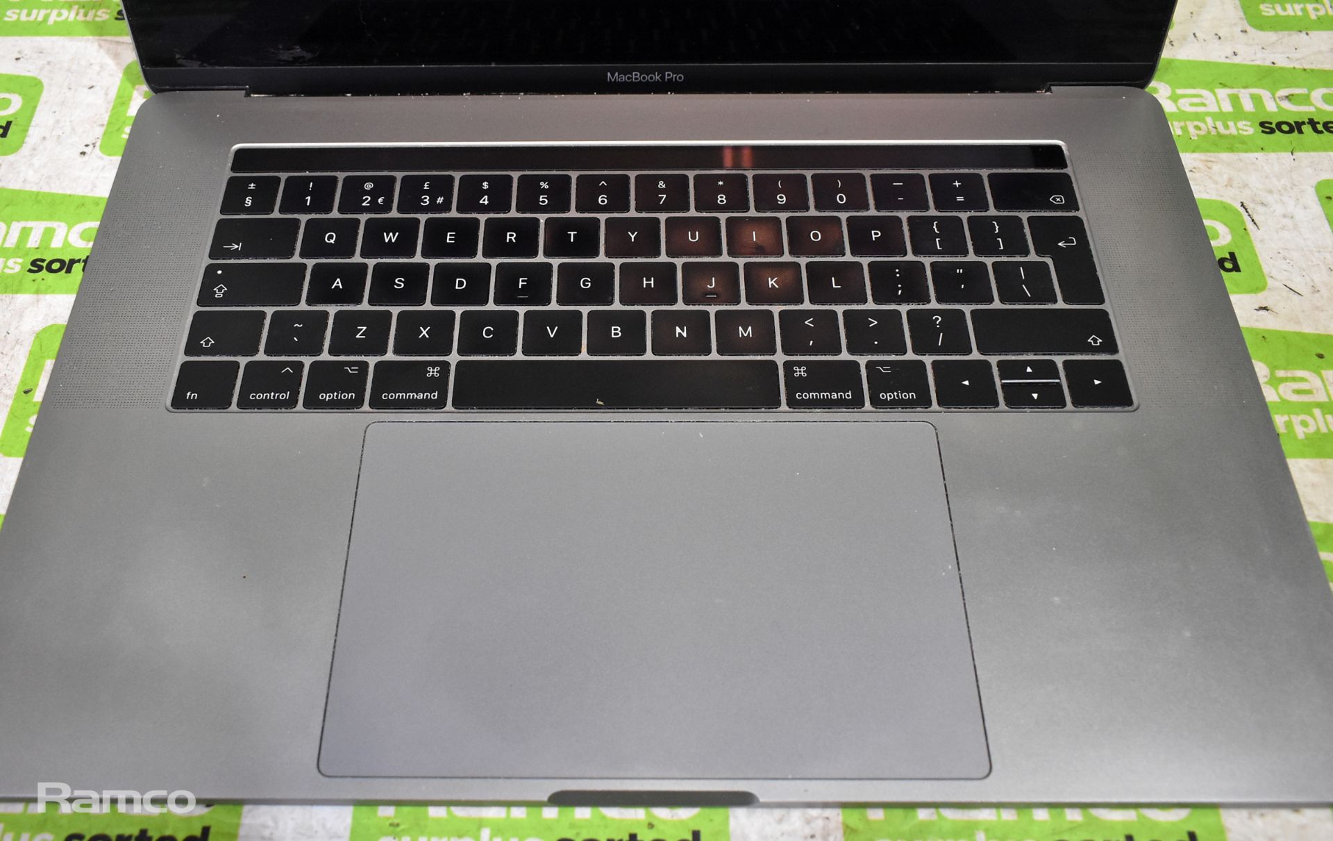 4x Apple MacBook Pros - full details in the description - Bild 4 aus 26