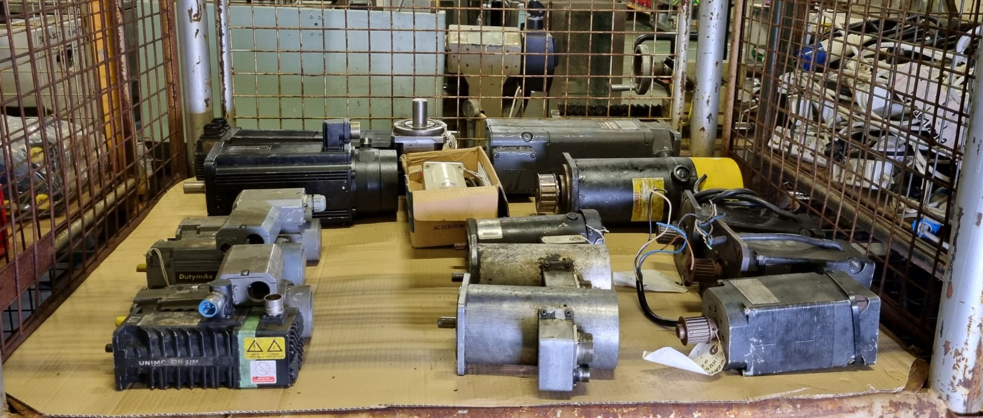 15x Permanent magnet and servo motors - various sizes