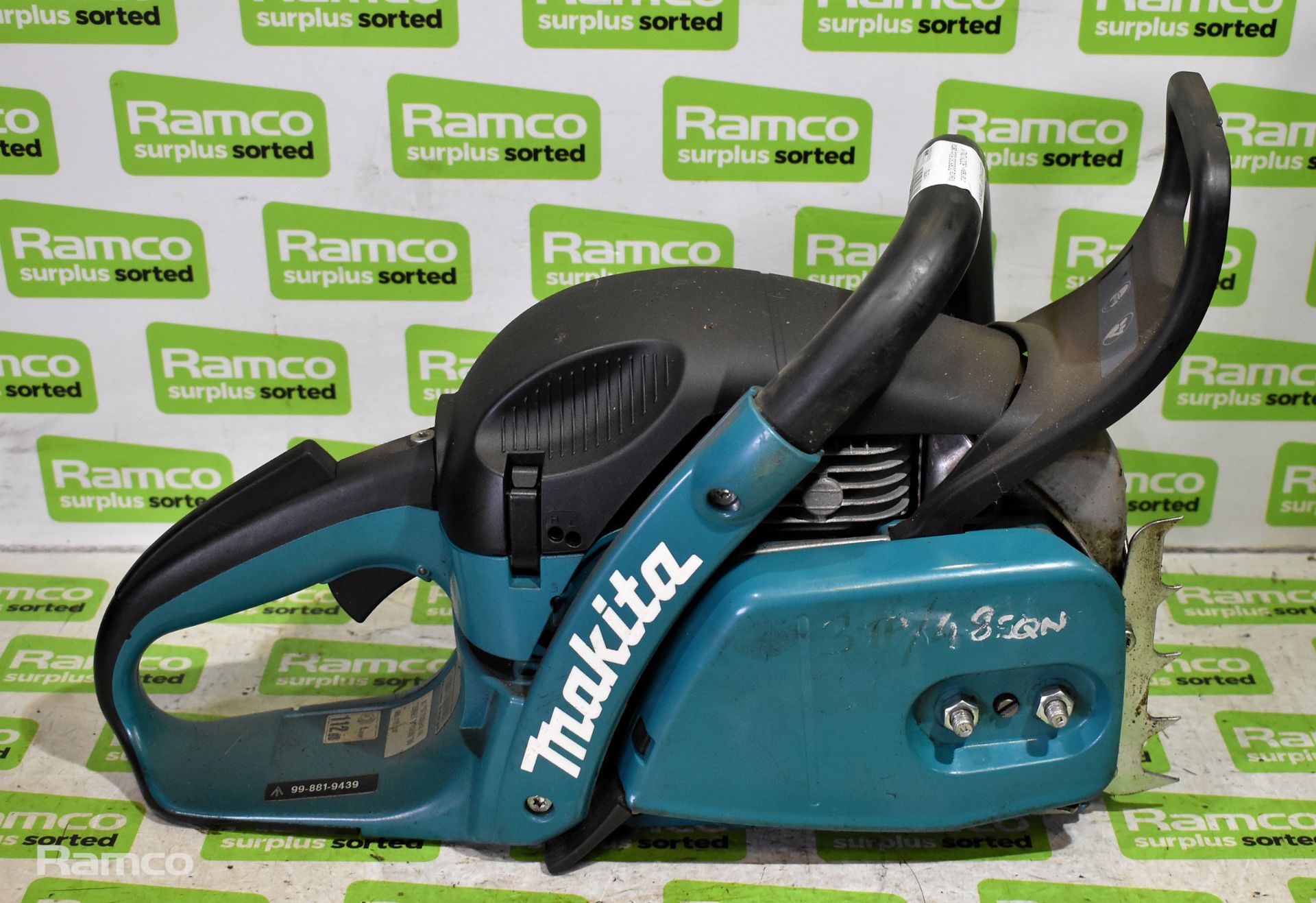 4x Makita DCS5030 50cc petrol chainsaws - BODIES ONLY - AS SPARES OR REPAIRS - Image 18 of 22