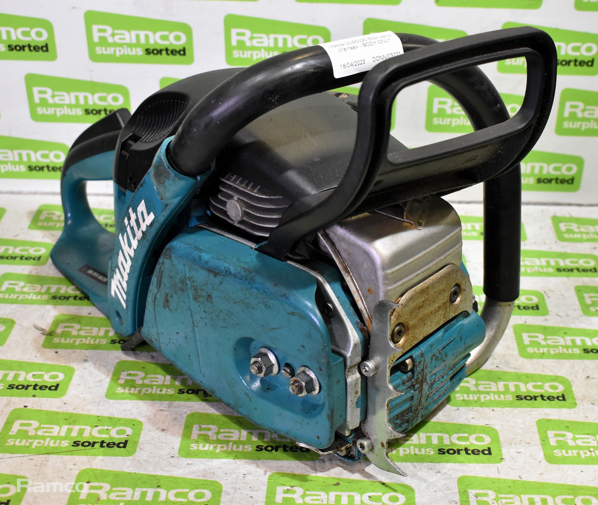 4x Makita DCS5030 50cc petrol chainsaws - BODIES ONLY - AS SPARES OR REPAIRS - Image 3 of 22