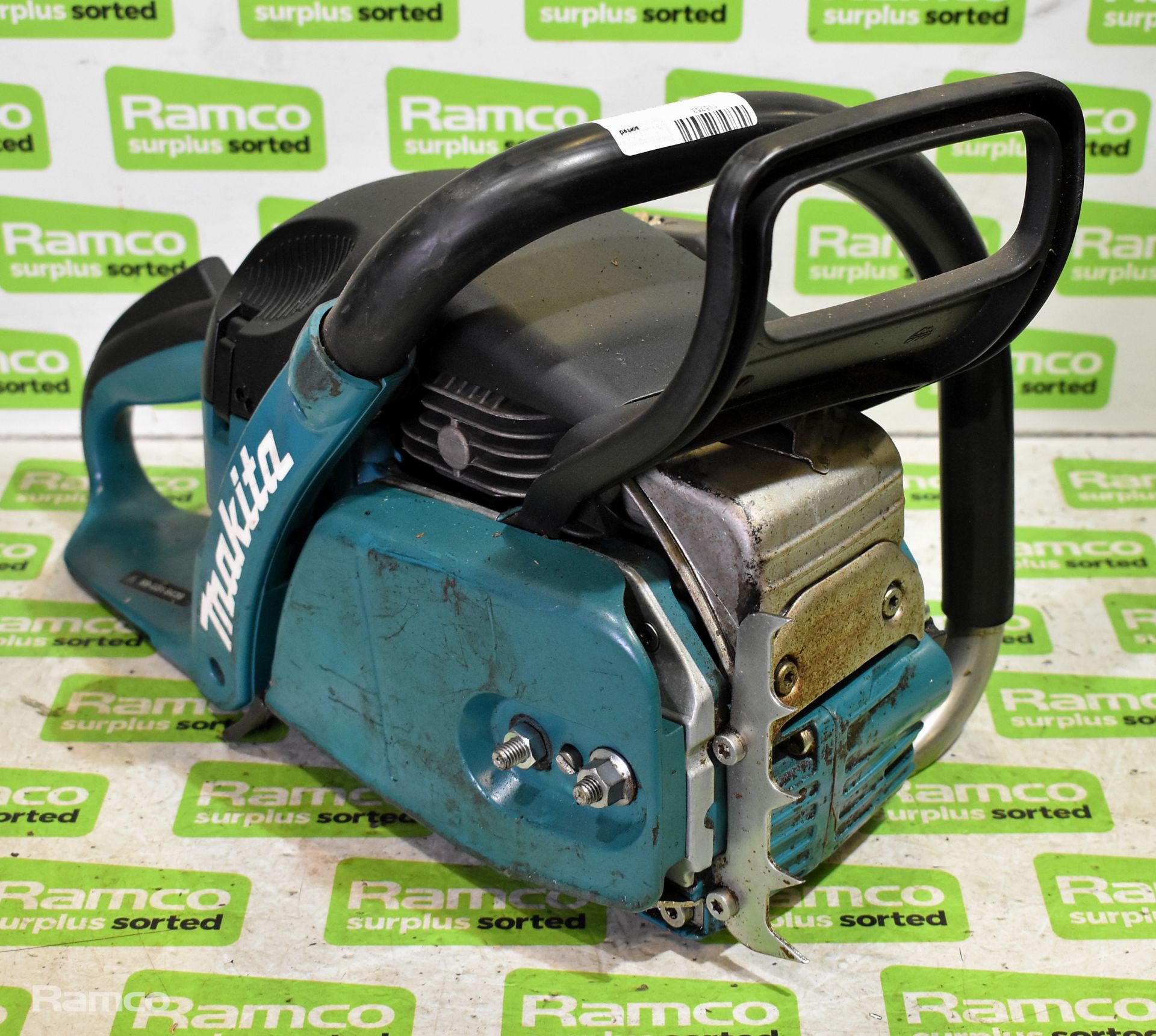 4x Makita DCS5030 50cc petrol chainsaws - BODIES ONLY - AS SPARES OR REPAIRS - Image 14 of 22