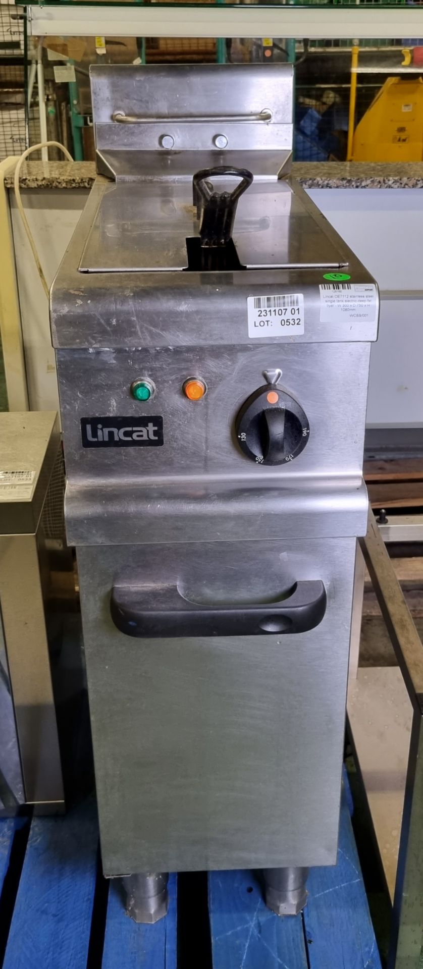 Lincat OE7112 stainless steel single tank electric deep fat fryer - W 300 x D 750 x H 1080mm