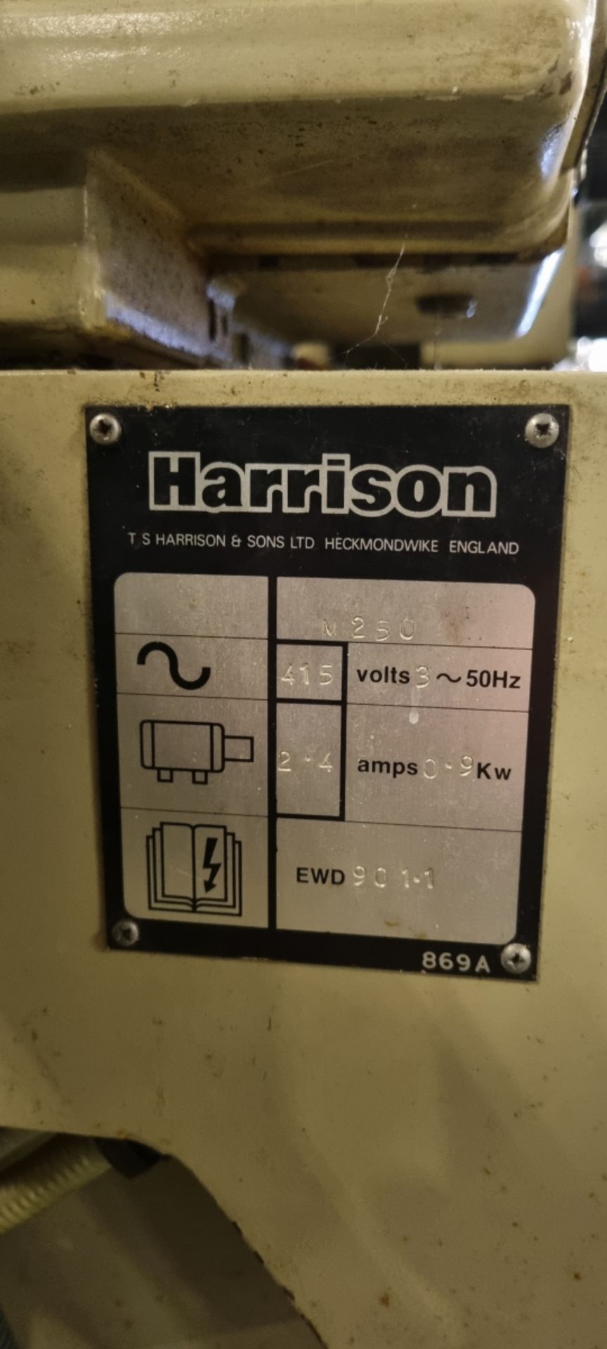 Harrison M250 bench lathe - W 1650 x D 1900 x H 1200mm - 3 Jaw chuck, 4 Jaw chuck, back plate, tails - Image 5 of 7