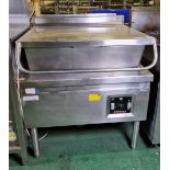 Garland commercial bratt pan 240V 50Hz - L 920 x W 960 x H 1070mm