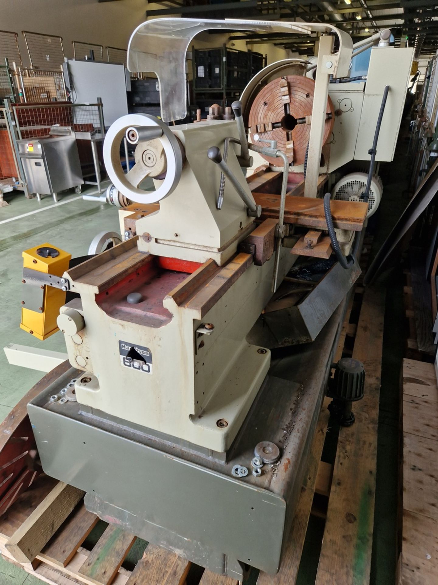 Harrison M500 gap bed lathe - 415V - 50Hz - Image 11 of 18